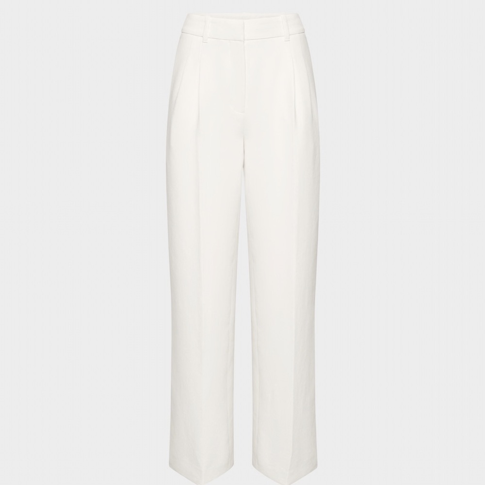 Aritzia The Effortless Pants